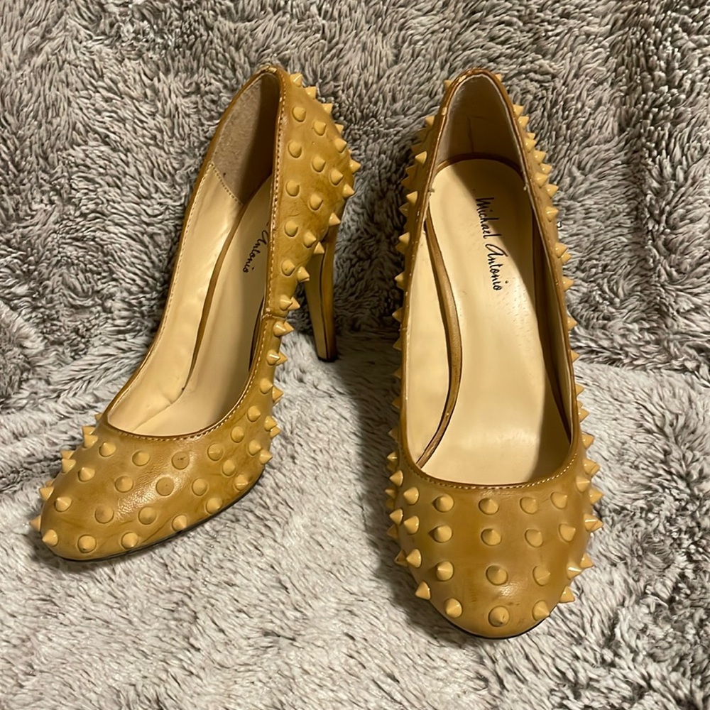 Michael Antonio tan studded heels
